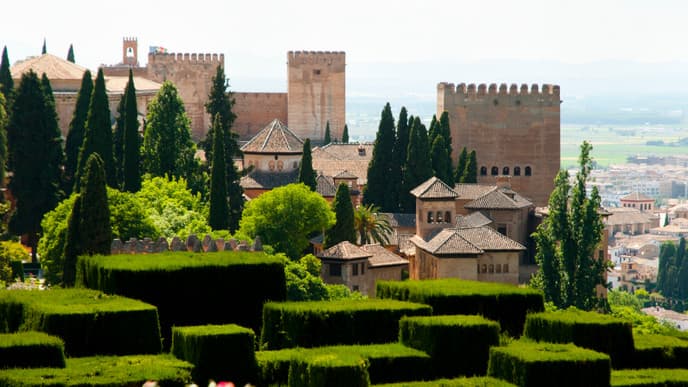Tour the magnificent Alhambra