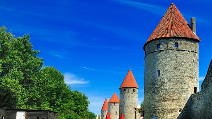 Discover Tallinn on Foot