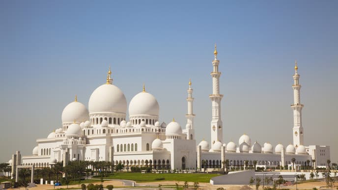 Explore Abu Dhabi and the Louvre Museum