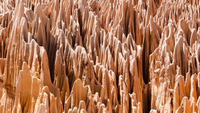 Die roten Feenschornsteine von Ankarana