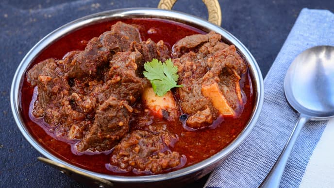 Explore the Amber Fort & Palace of the Winds