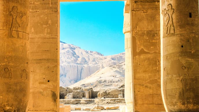 Flight to Luxor