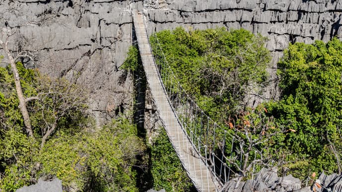 Wanderung zu Seen, Höhlen und Grotten
