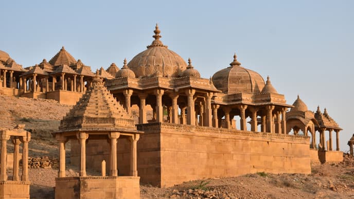 Sonnenuntergang in der goldenen Stadt