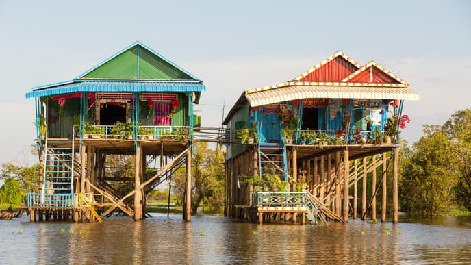 Kampong Khleang and the Floating Village in a Jeep