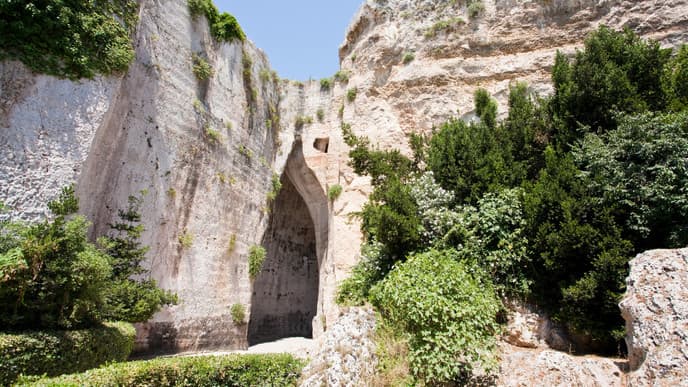 Tour Syracuse's ancient ruins