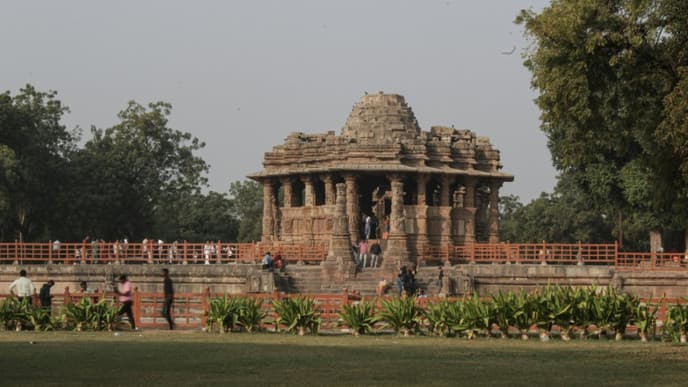 Enjoy stunning Hindu temples