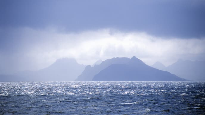 Familiar seas, familiar friends