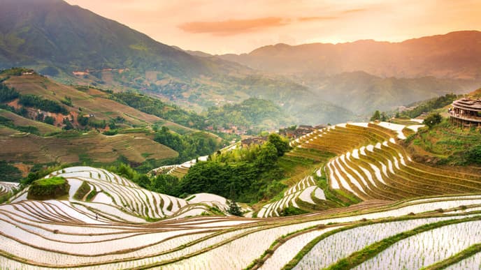 Fairytale caves and picturesque rice terraces