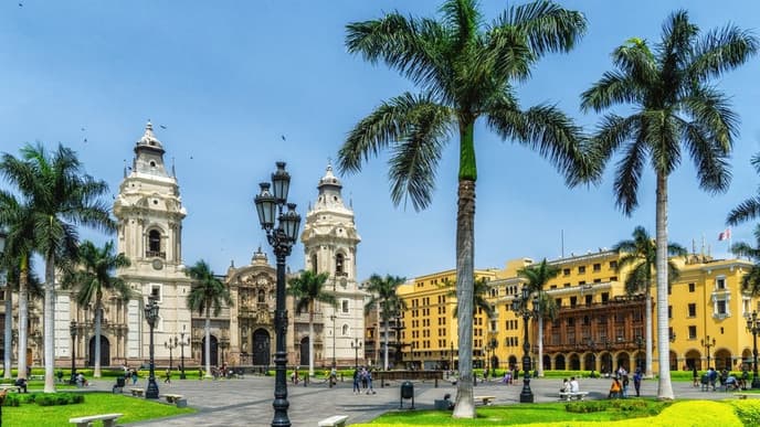 A walking tour of Lima