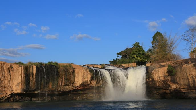 Trekking zum Wasserfall