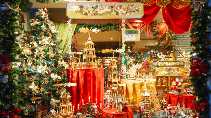 Christmas spirit & chocolates in Bruges