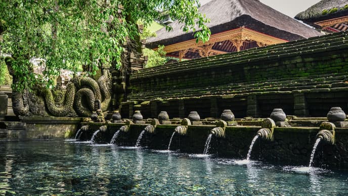 Scenic settings & historic sights