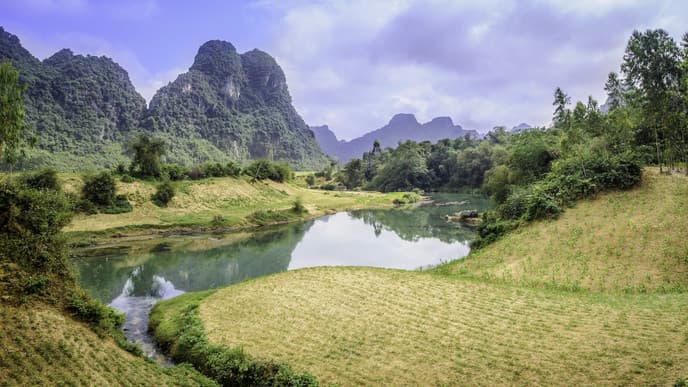Explore Tan Hoa village