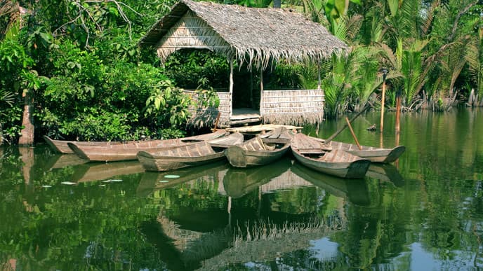 Bootsfahrt über Flüsse und Bäche