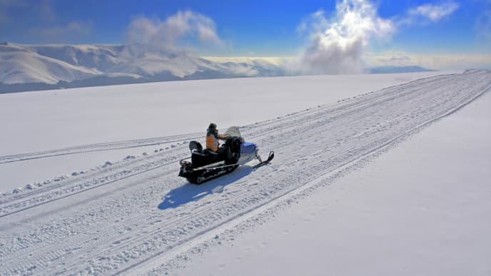 Snowmobiling adventure & Northern Lights
