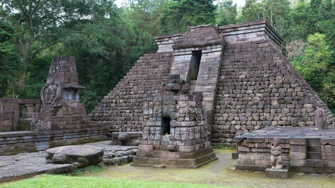 Tales of love, mystery and nature