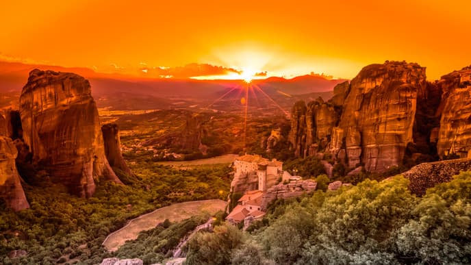 Clifftop monasteries & marvels