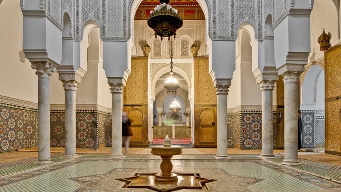 Souks, Ruinen und eine Pilgerstadt