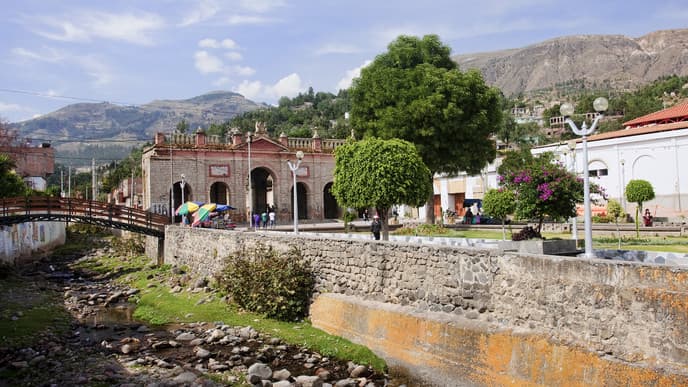 Discover the artwork of Ayacucho