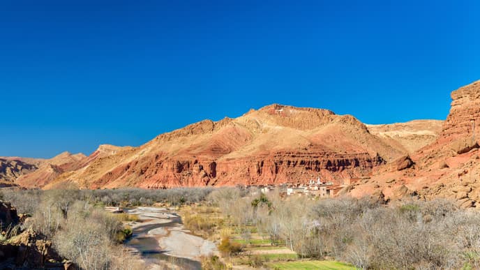 Venture down the gorge to Tiranimine