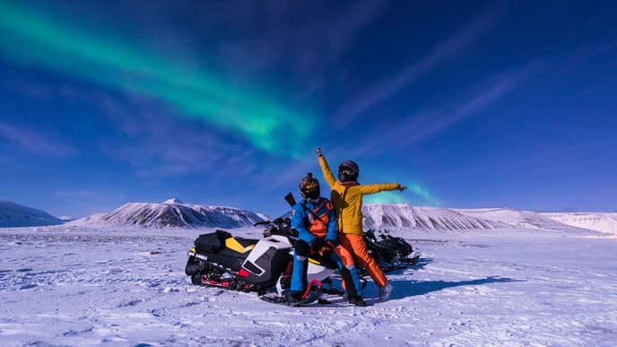 Drive The Golden Circle & Ride A Snowmobile Across A Glacier