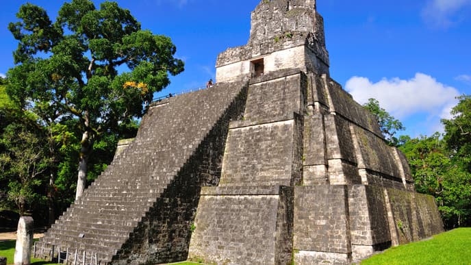 Tikal: the jewel of the Mayan world