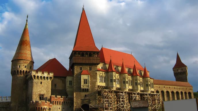 Visit the most beautiful castle in Transylvania