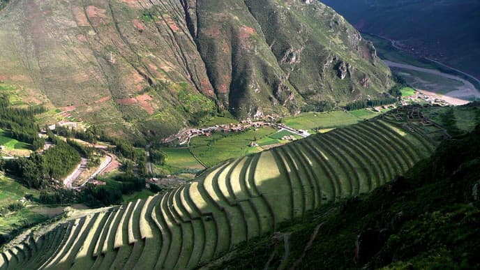 Into the scenic Sacred Valley