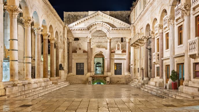 Walking tour in Split