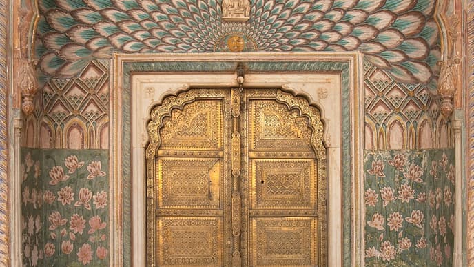 Explore the Majesty of Jaipur