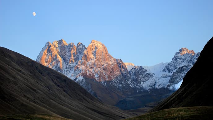 Sightseeing Tour in Tibilisi and the Greater Caucasus Mountains