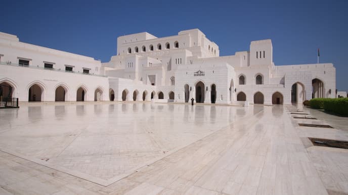 Maskat Stadtrundfahrt und auf ins Selbstfahrer-Abenteuer!