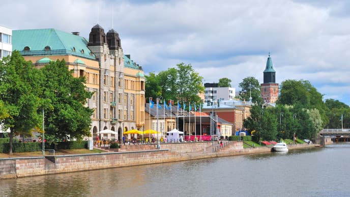 Walking tour of Turku