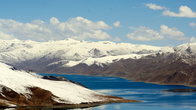 Get a Glimpse of Gorgeous Namtso Lake and Visit Gyantse