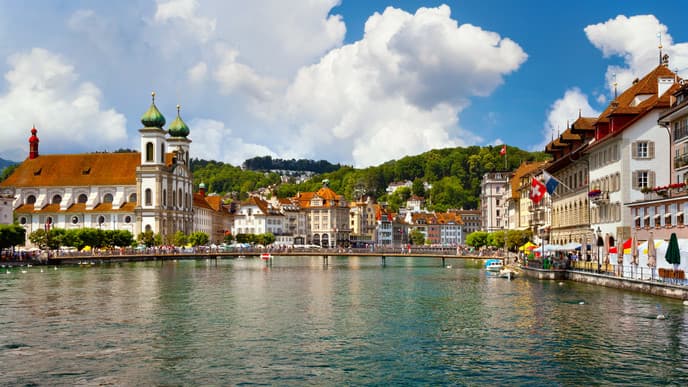 Explore the lake's charm