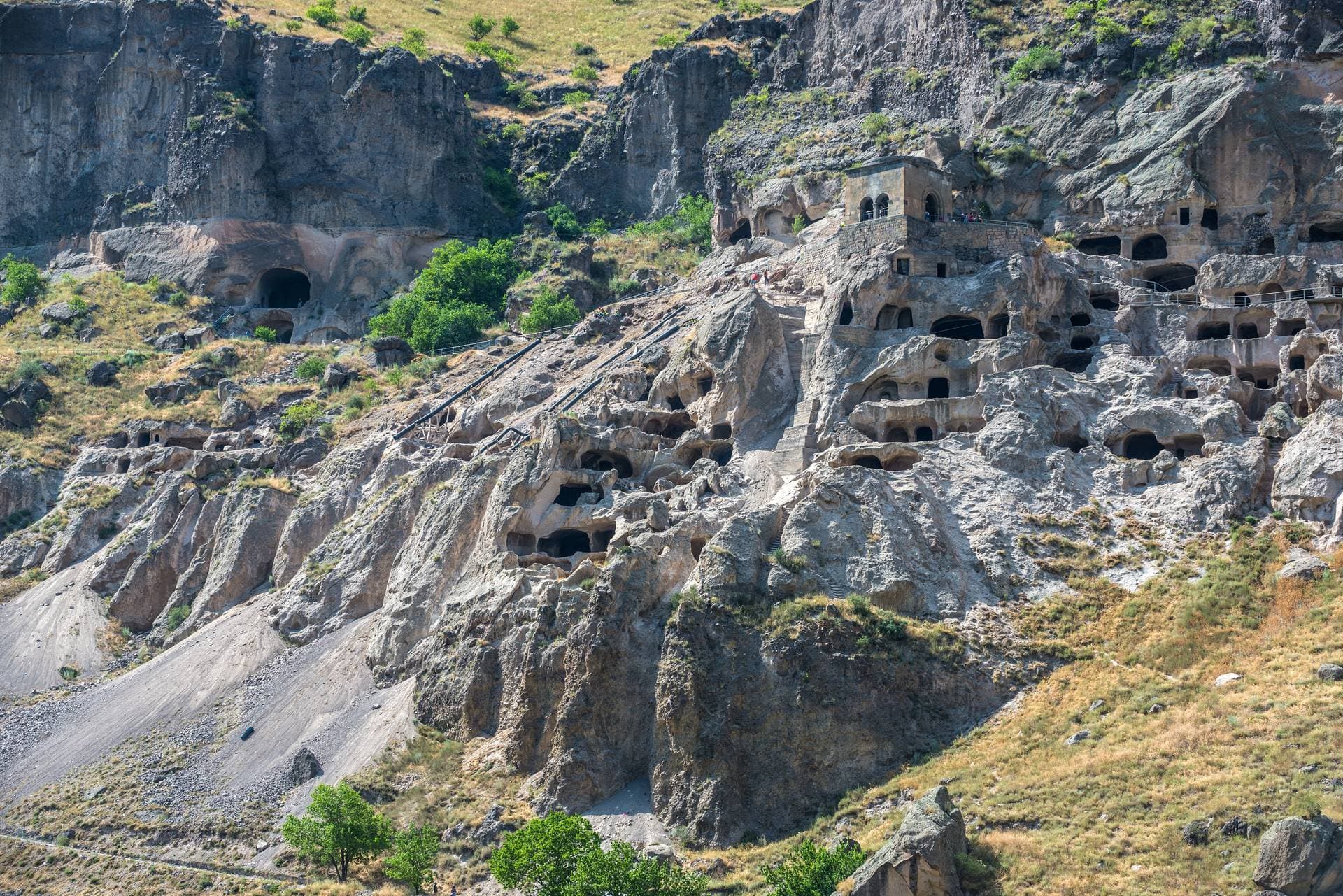 Vardzia - Gyumri