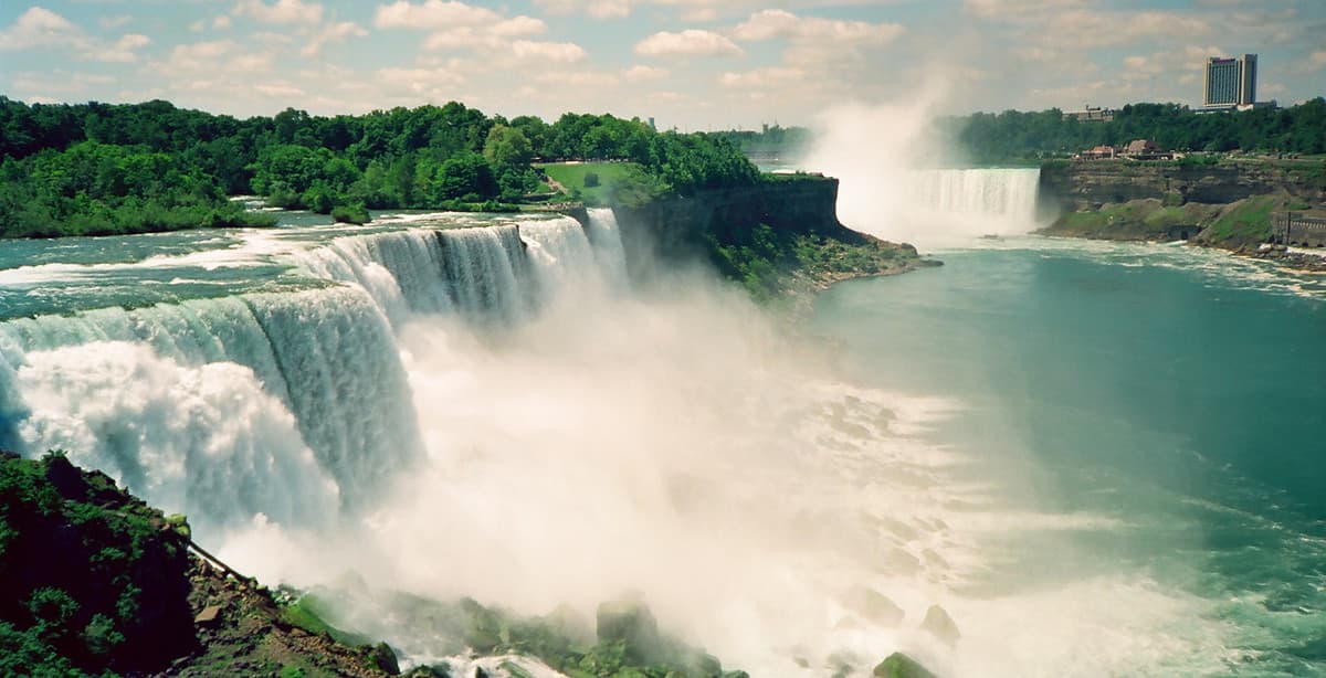 Canada explorer: majesty of Ontario & Quebec