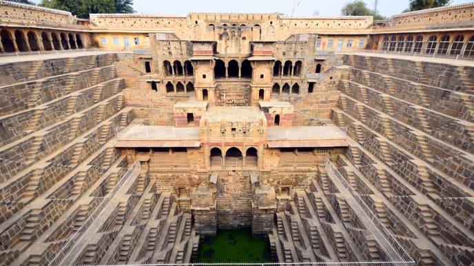 Verlassene Ruinen & romantische Aussichten