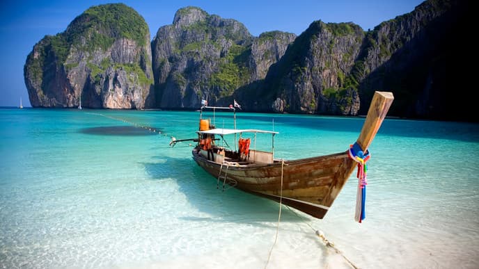 Off to the dazzling Phi Phi Islands