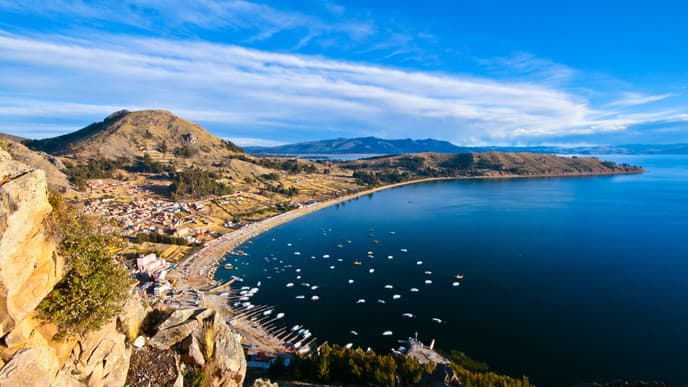 Hike along Lake Titicaca