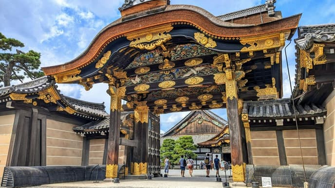 Enjoy a traditional kimono tea ceremony