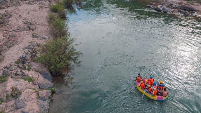 River rafting down Kelaniya Ganga