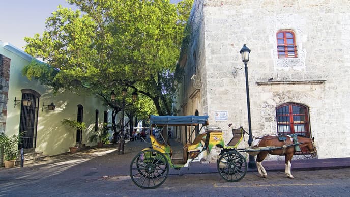 Day 9: Enjoy the vibrant life of the Colonial Zone