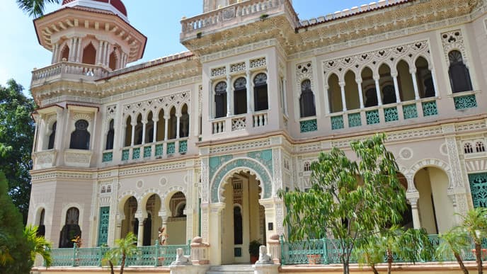 Einzigartige Show in Delphinarium