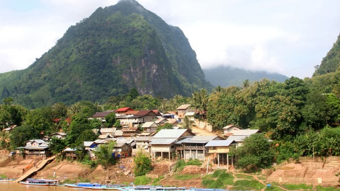 Cruise The Mekong River and Cave Exploring