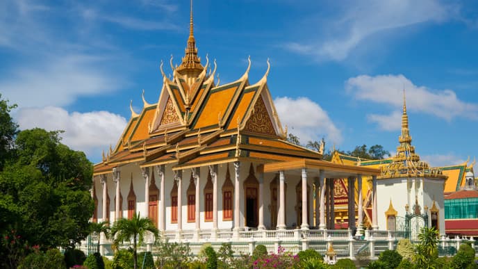 Historic sightseeing & sunset cruising