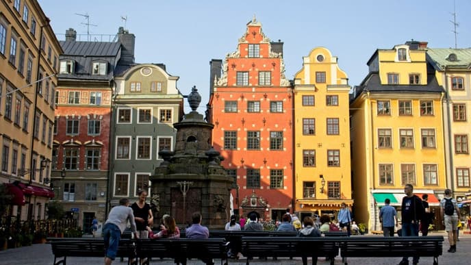 Take a relaxed tour of the city's heart
