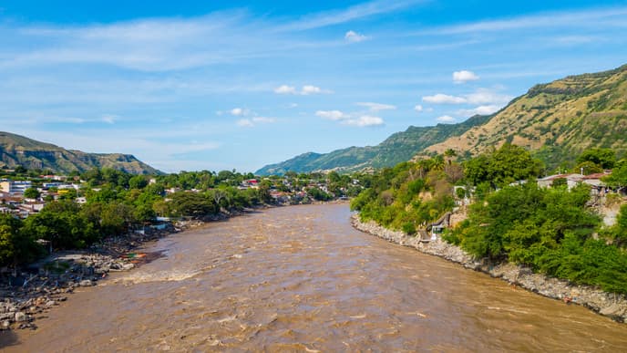 Honda entdecken und im Fluss angeln