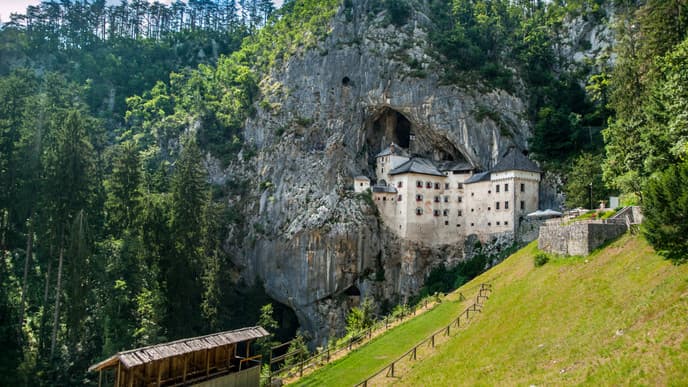 Good food & traditional music